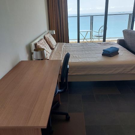 Sea View Apartment In Pattaya Buitenkant foto