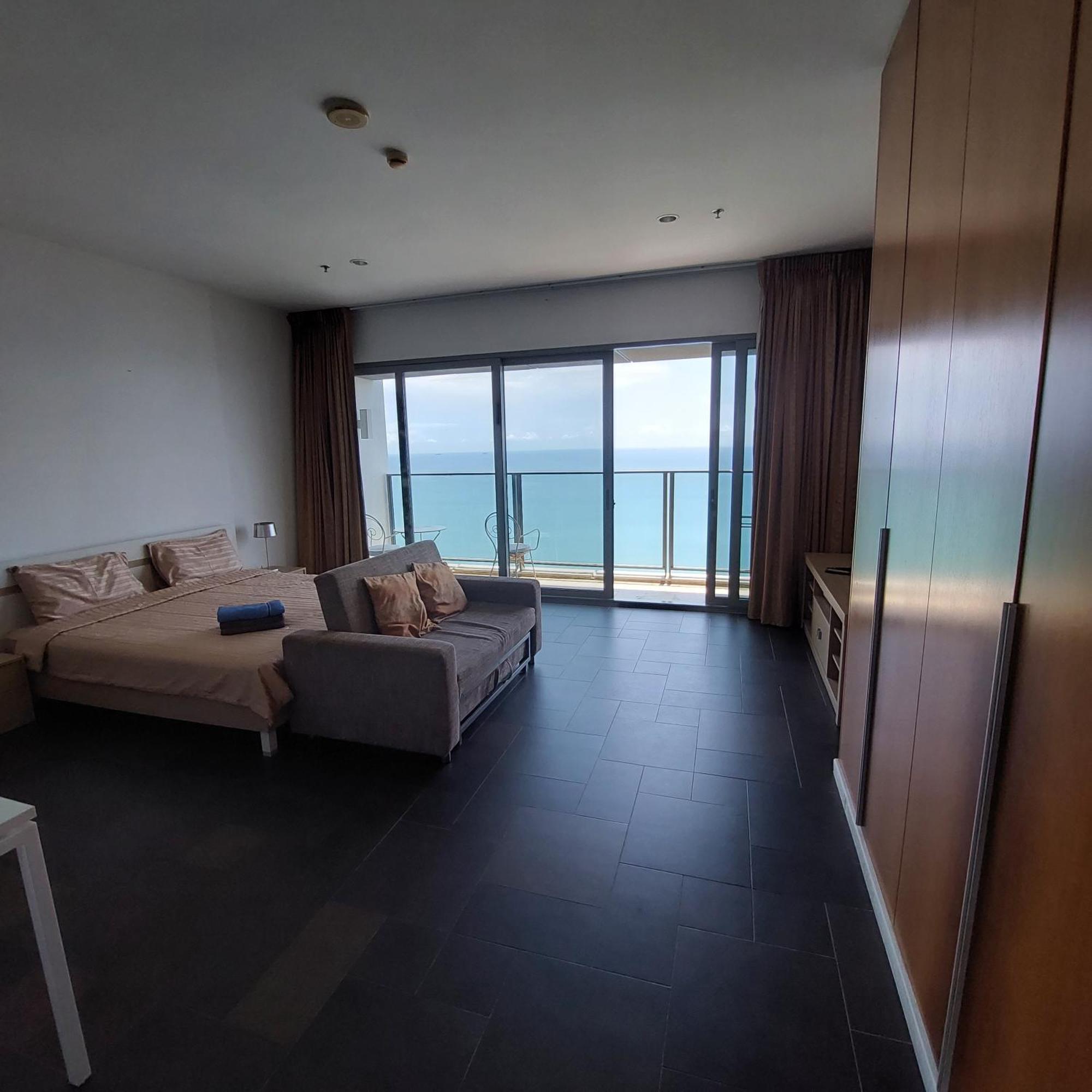 Sea View Apartment In Pattaya Buitenkant foto