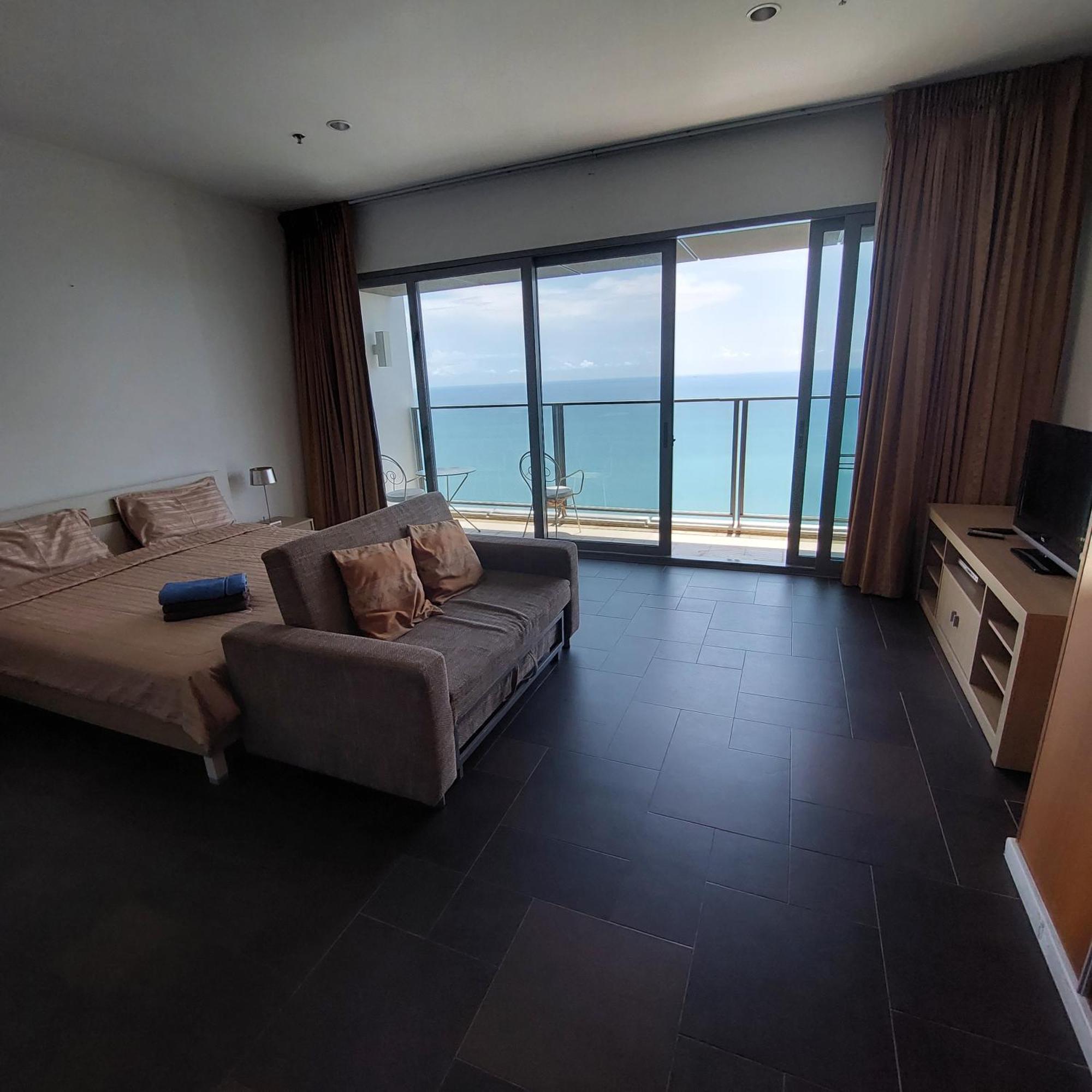 Sea View Apartment In Pattaya Buitenkant foto