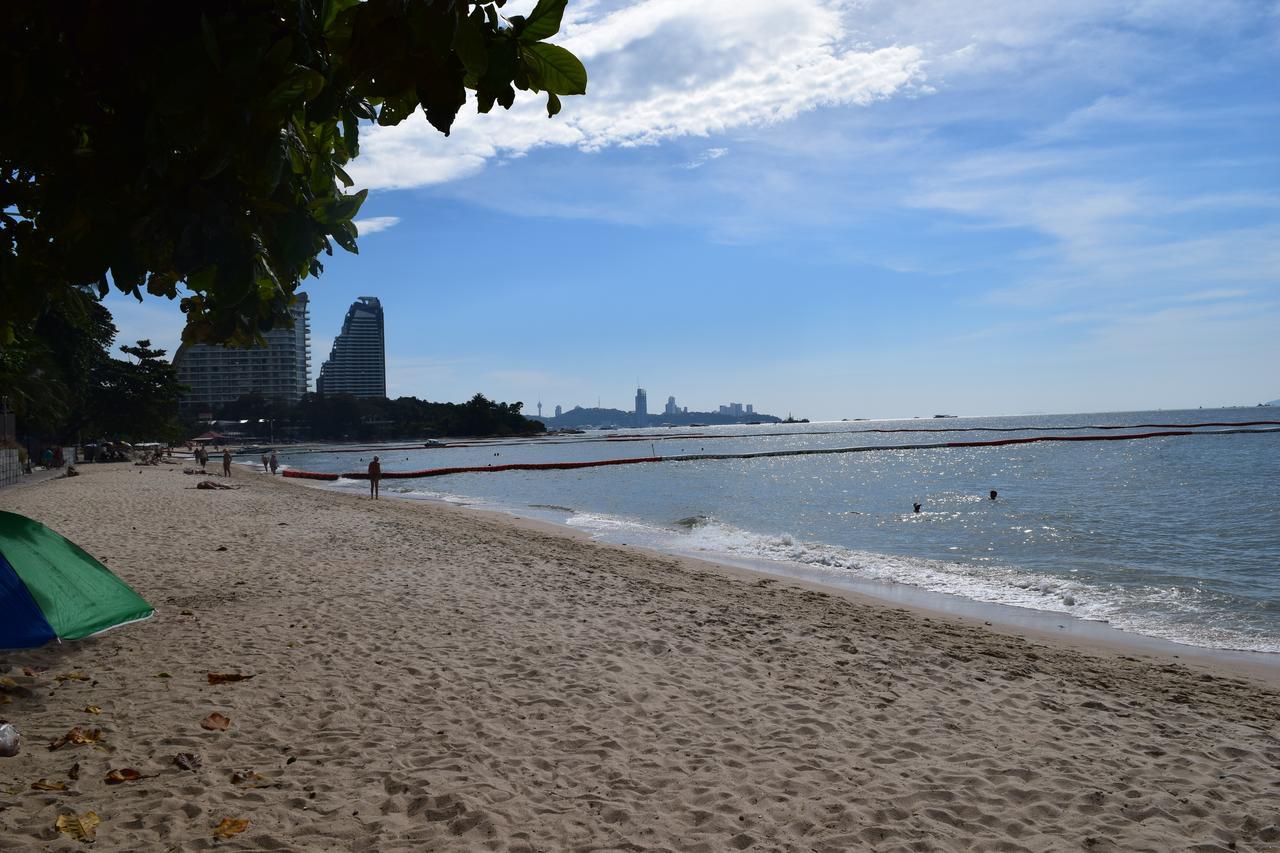 Sea View Apartment In Pattaya Buitenkant foto