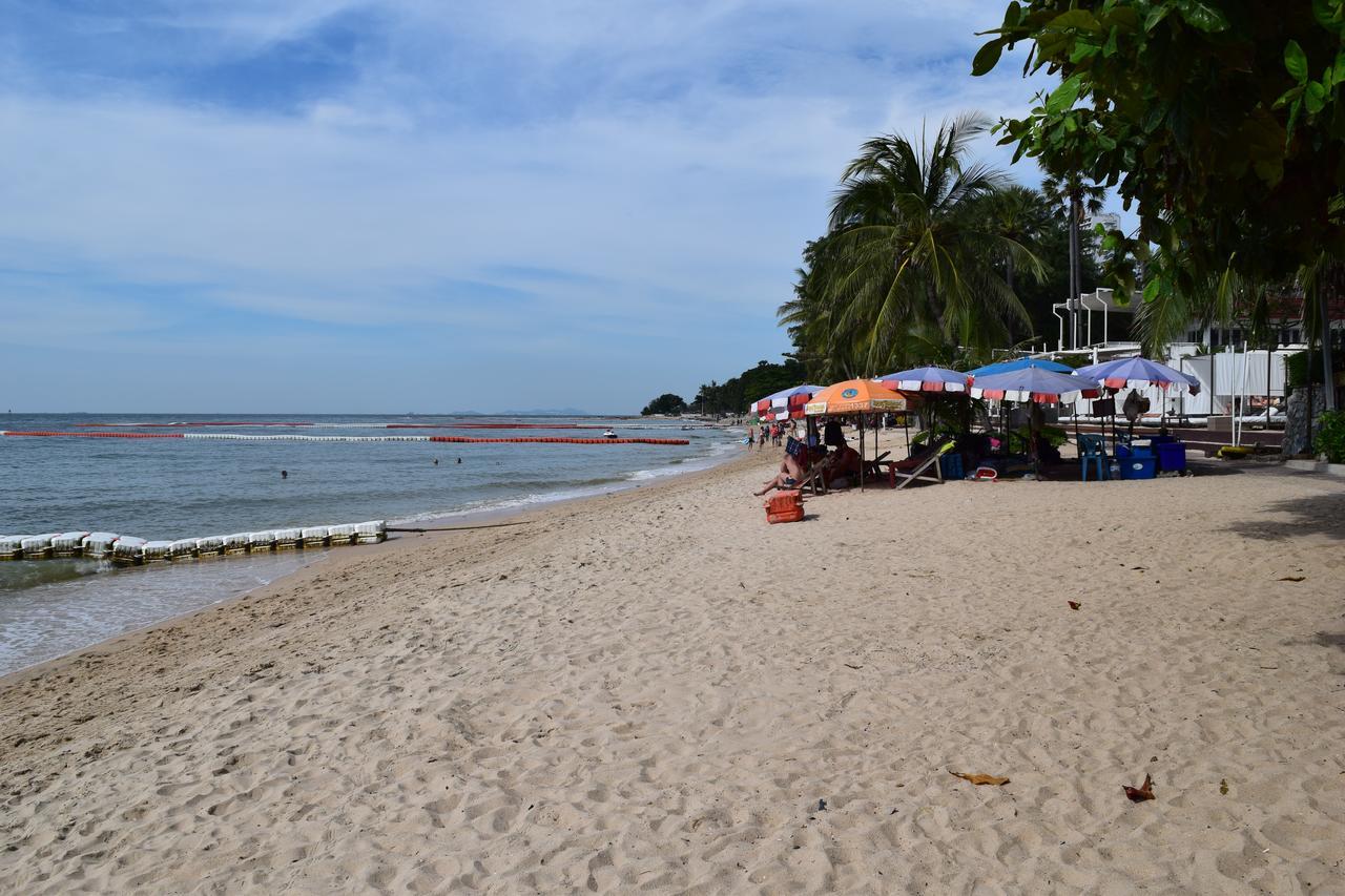 Sea View Apartment In Pattaya Buitenkant foto