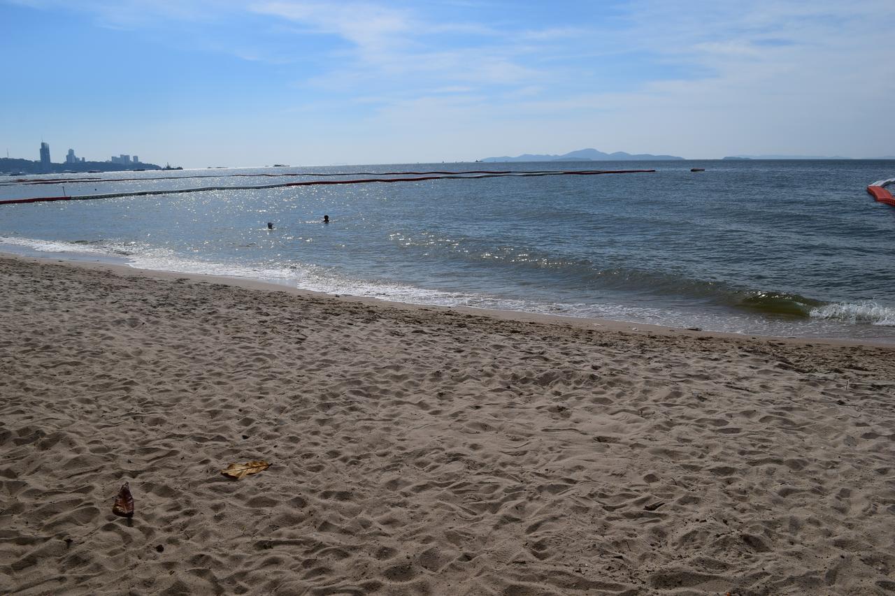 Sea View Apartment In Pattaya Buitenkant foto